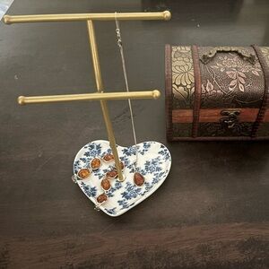 Gold Jewelry Stand with Heart-Shaped Base